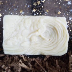 Hemp, Manuka Honey, and Oats. Patchouli Scent. Surfer