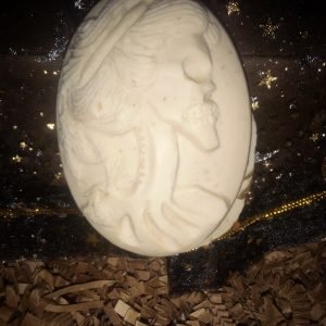 Goats Milk, Manuka Honey, Oats and Jojoba Oil. Winter Solstice Scent. Lady Skull.