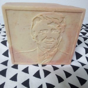 Goats Milk, Manuka Honey, Oats and Jojoba Oil. Sandalwood Scent. Trump