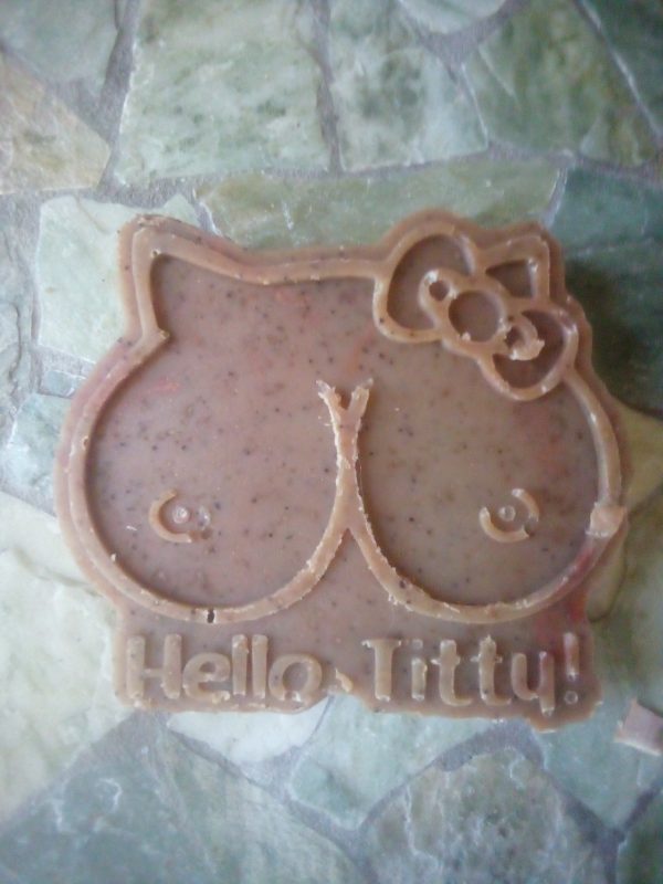Goats Milk, Manuka Honey, Jojoba Oil, Ground Oats, Brewed Coffee. Vanilla Scented. Hello Titty.