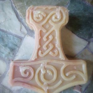 Goats Milk, Manuka Honey, Jojoba Oil, Ground Oats. Teak Mahogany scented. Thor's Hammer