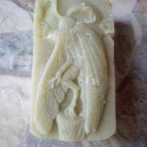 Goats Milk, Manuka Honey, Jojoba Oil, Cucumber Oil, Ground Oats. Cucumber Melon scented. Moth man.